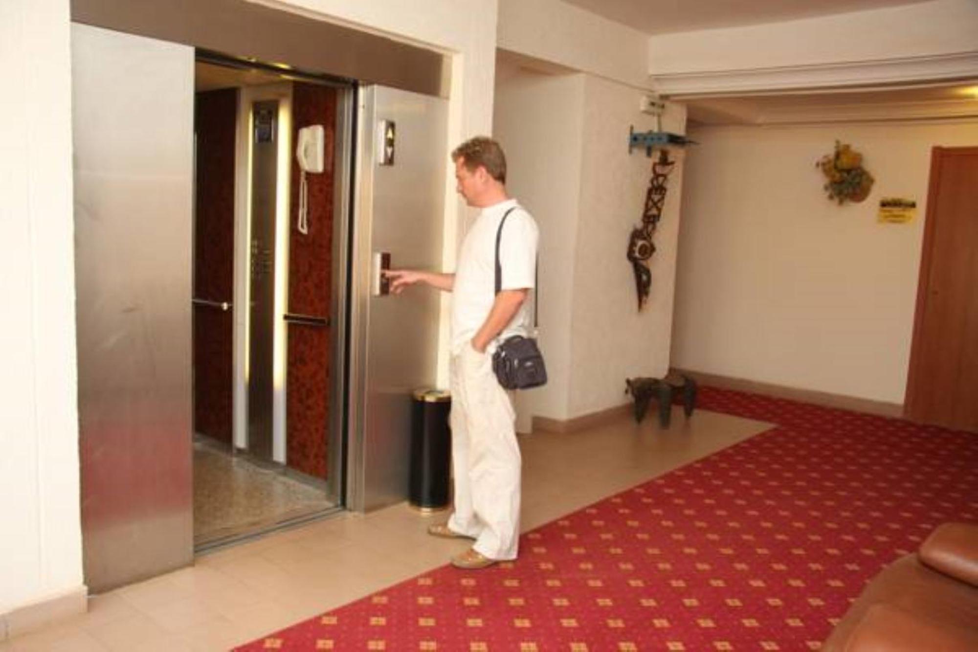 Hotel Splendid Ouagadougou Exteriör bild