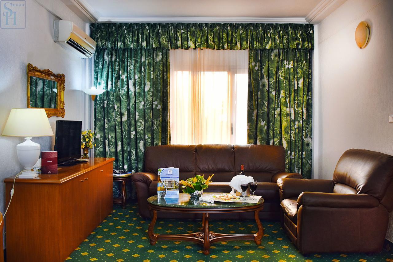 Hotel Splendid Ouagadougou Exteriör bild